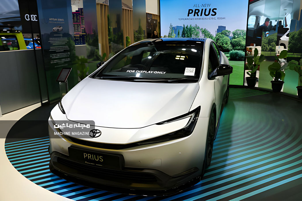 تویوتا پریوس در نمایشگاه خودرو سنگاپور 2024