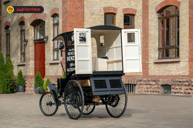 رونمایی مرسدس بنز از مجسمه «THE BOuLDER»: جشن ۱۳۰ سالگی ون‌ها