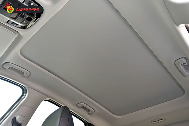 چگونه کثیفی‌ها و لکه‌های قدیمی سقف خودرو را تمیز کنیم؟