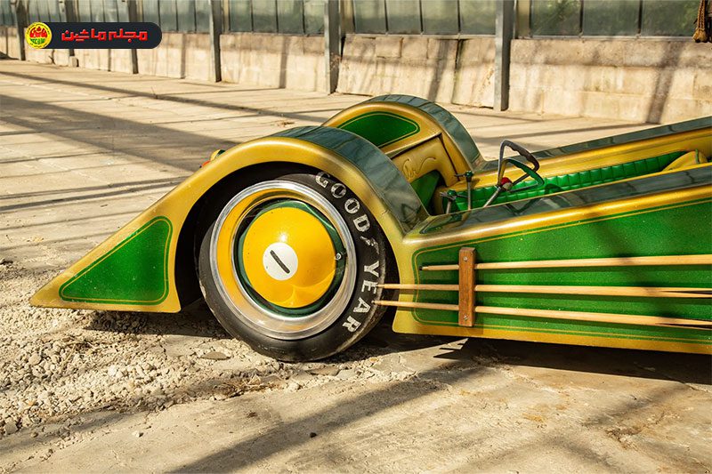 هات‌راد عجیب با میز بیلیارد و موتور همی