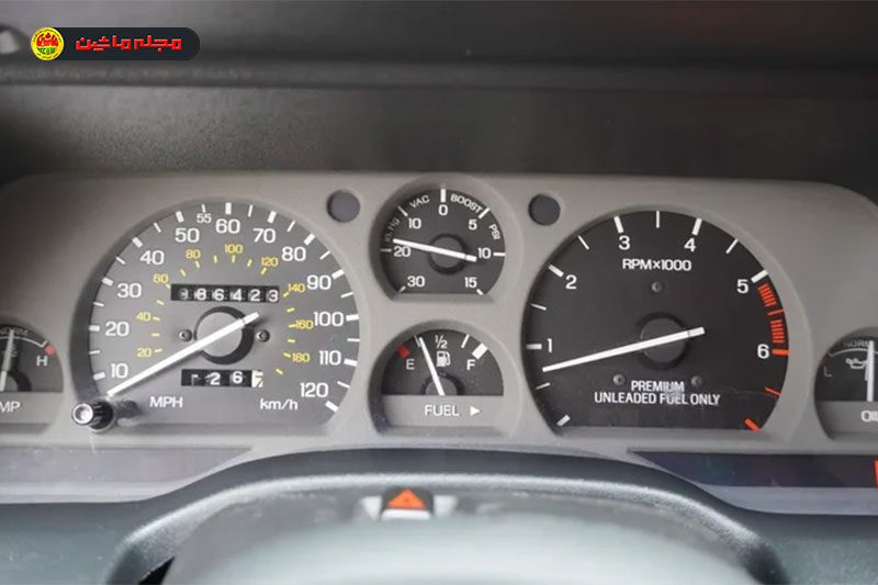 درگذشت مخترع فلش کوچک نشان‌دهنده محل درِ باک خودرو