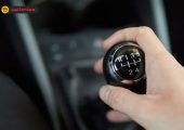 مهارت‌هایی که رانندگی با دنده دستی به شما یاد می‌دهد
