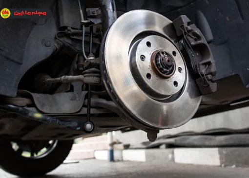 چرا کالیپر ترمز گیر می‌کند و برای رفع آن چه باید کرد؟