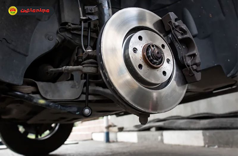 چرا کالیپر ترمز گیر می‌کند و برای رفع آن چه باید کرد؟